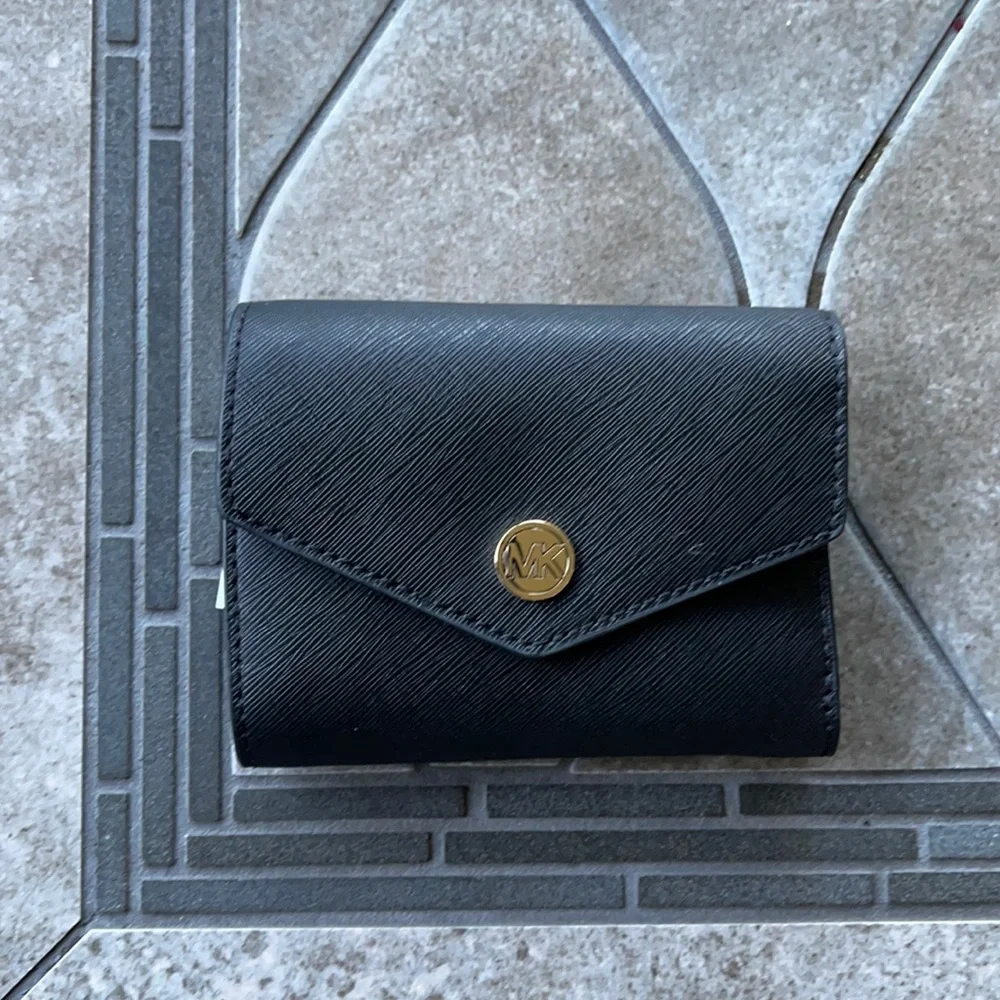 MICHAEL KORS JET SET TRAVEL MEDIUM FLAP BIFOLD WALLET BLACK